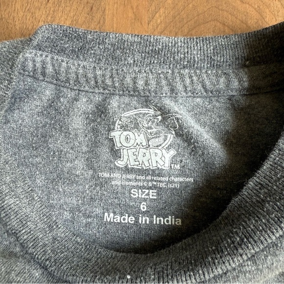 Tom and Jerry Graphic T-Shirt Youth Size 6 | Gray Cartoon Tee - Picture 3 of 6